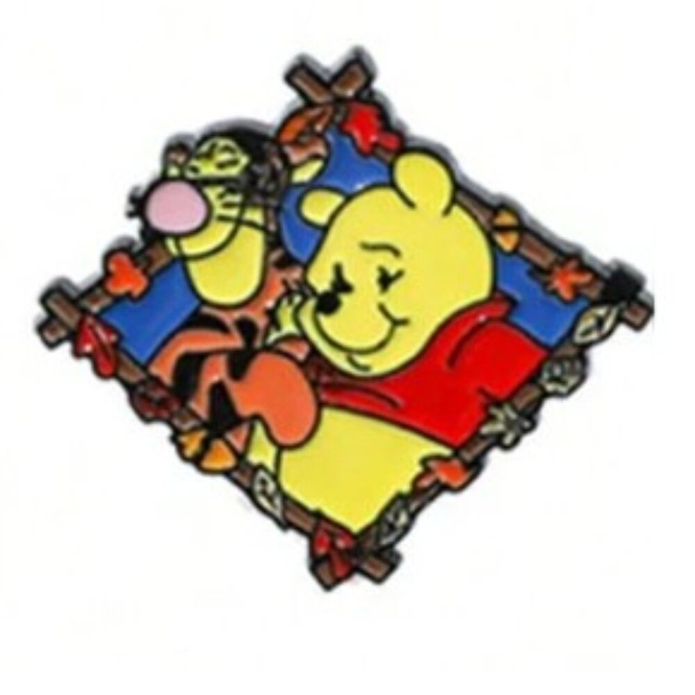DISNEY Winnie the Pooh and Tigger Trading Pin (BRAND-NEW!)